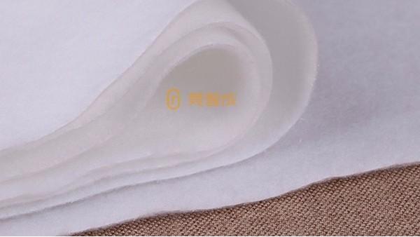 針刺無紡布工廠產品的優勢在哪里呢？